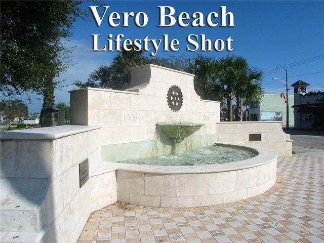 417 Pineapple Square SW 417, Vero Beach, FL 32962