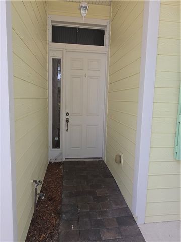 417 Pineapple Square SW 417, Vero Beach, FL 32962
