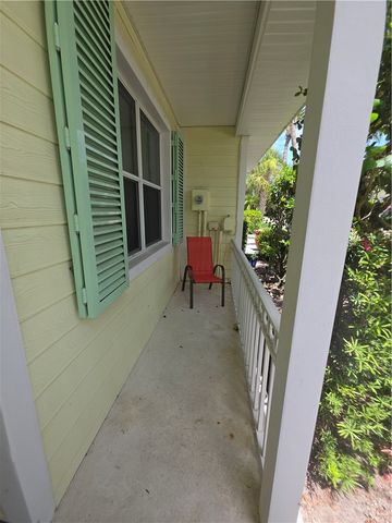 417 Pineapple Square SW 417, Vero Beach, FL 32962