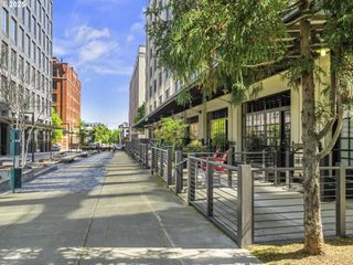 1400 Nw IRVING St 621, Portland, OR 97209