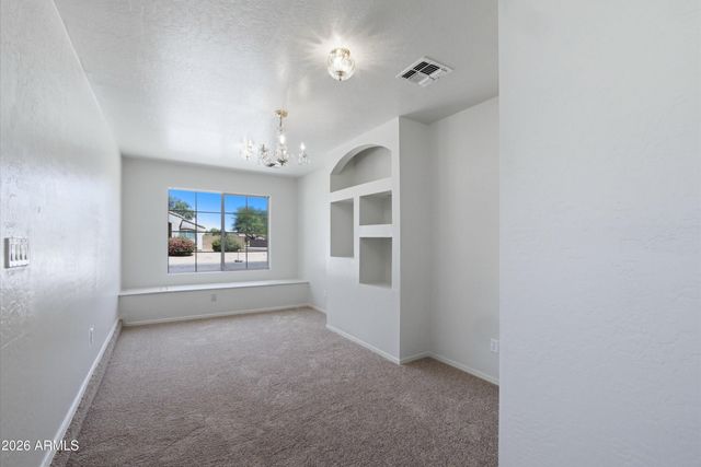 2933 W MALDONADO Road, Phoenix, AZ 85041