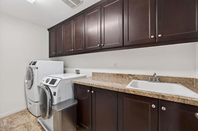 34 Secret Hollow Lane, Newbury Park, CA 91320