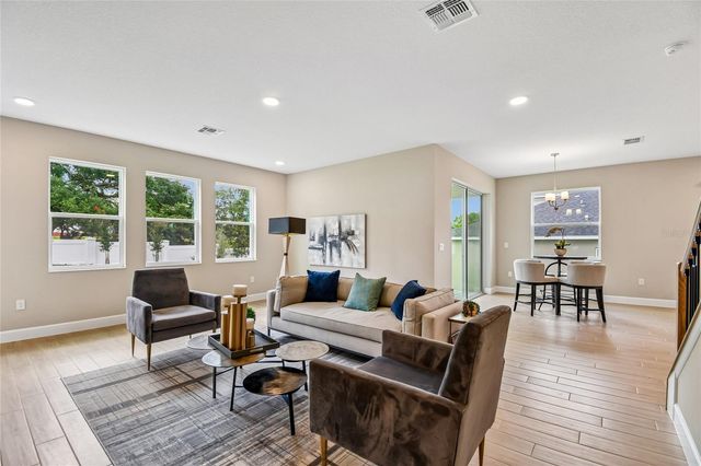 3318 WOLF LAKE AVENUE, Apopka, FL 32712