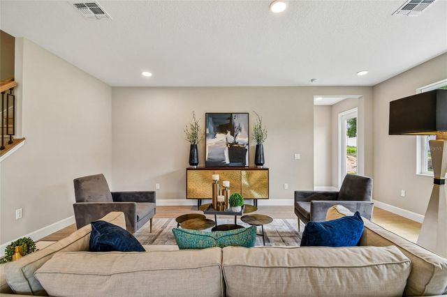 3318 WOLF LAKE AVENUE, Apopka, FL 32712