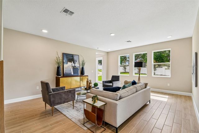 3318 WOLF LAKE AVENUE, Apopka, FL 32712
