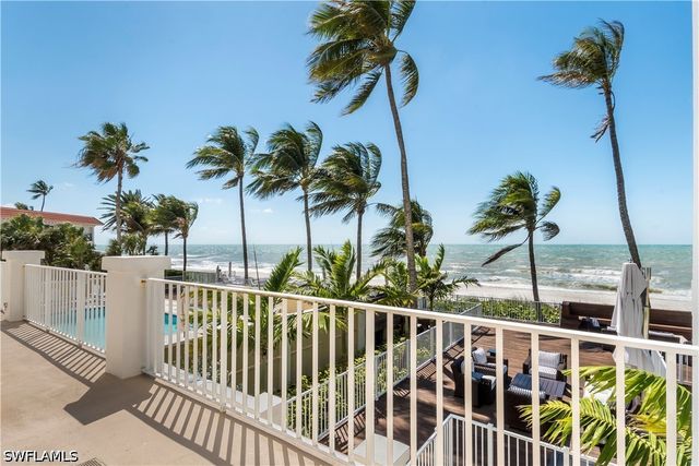 3377 Gulf Shore BLVD N 1B, Naples, FL 34103