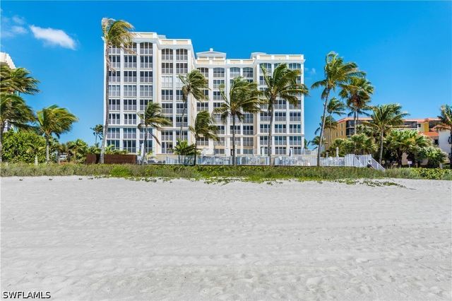 3377 Gulf Shore BLVD N 1B, Naples, FL 34103