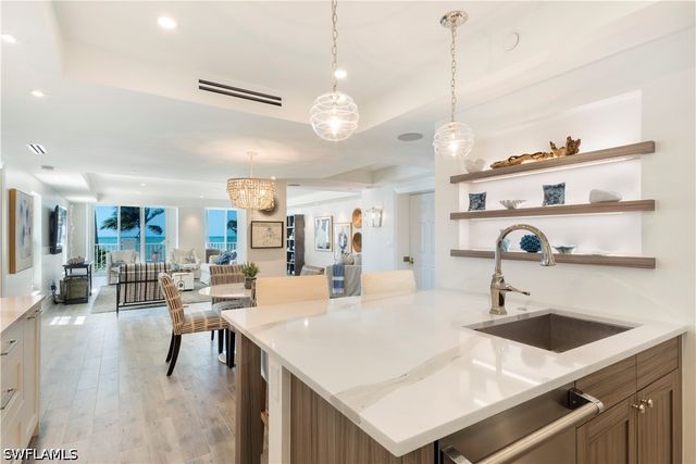 3377 Gulf Shore BLVD N 1B, Naples, FL 34103
