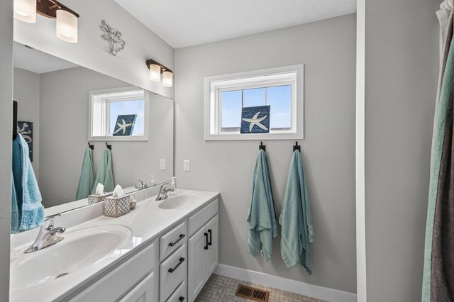 17831 Elder Avenue, Lakeville, MN 55044