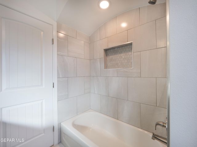 1429 Ruben Orozco Sr, Socorro, TX 79927