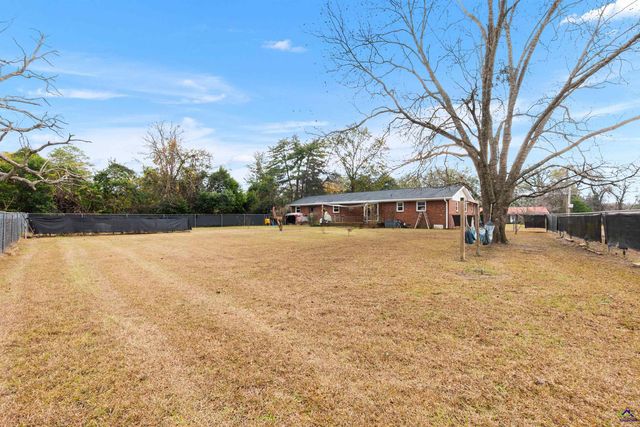 121 Crestwood Rd, Warner Robins, GA 31093