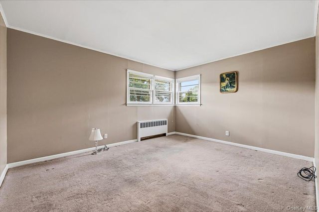 665 Dianne Street, Seaford, NY 11783