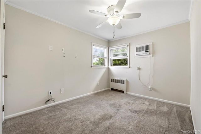 665 Dianne Street, Seaford, NY 11783