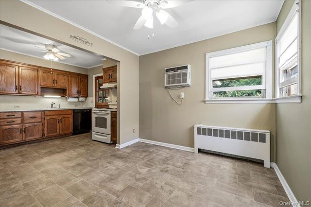 665 Dianne Street, Seaford, NY 11783