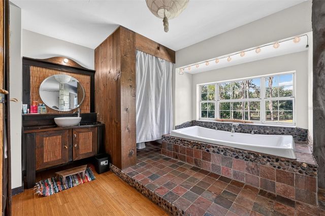 8922 PRITCHER ROAD, Lithia, FL 33547