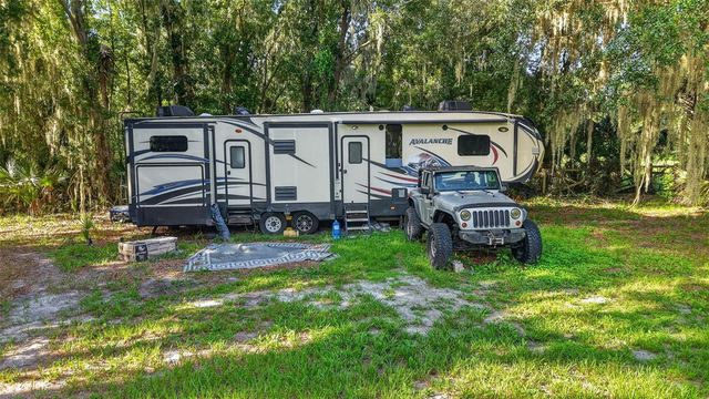 8922 PRITCHER ROAD, Lithia, FL 33547