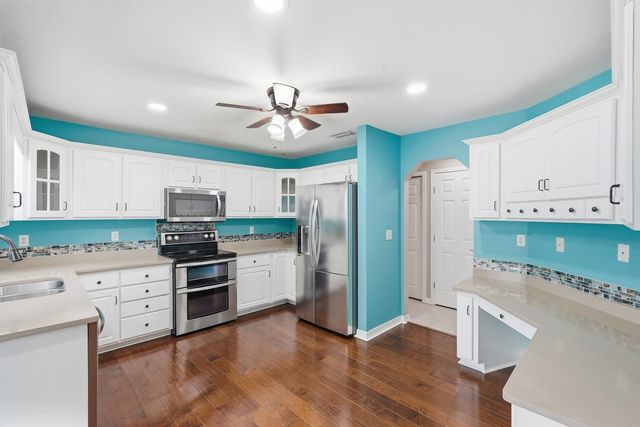 241 Crystal Cove Dr, Palatka, FL 32177