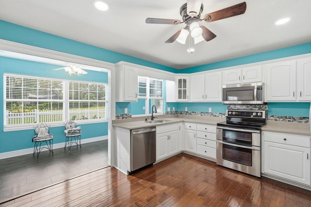 241 Crystal Cove Dr, Palatka, FL 32177