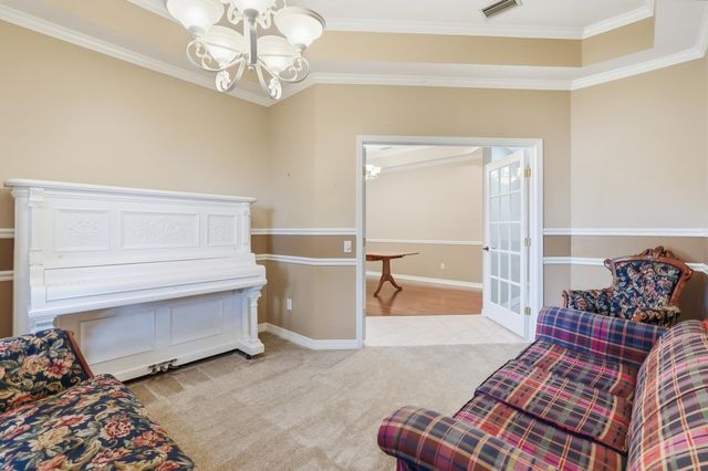 241 Crystal Cove Dr, Palatka, FL 32177