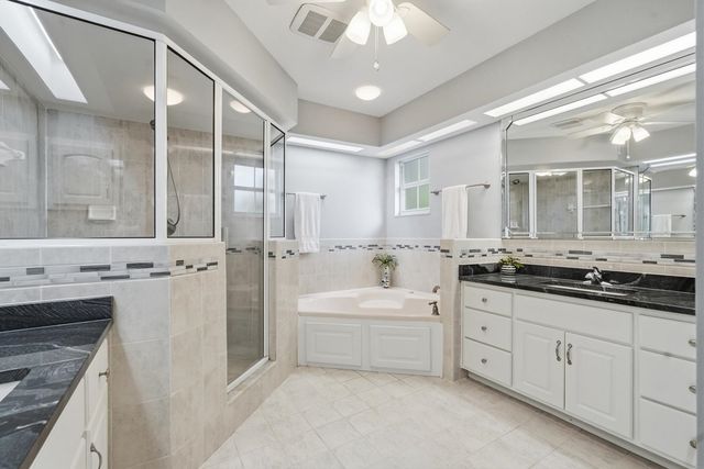 241 Crystal Cove Dr, Palatka, FL 32177