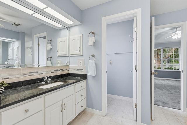 241 Crystal Cove Dr, Palatka, FL 32177