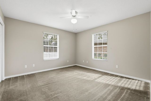 241 Crystal Cove Dr, Palatka, FL 32177