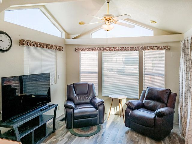 70200 Dillon Road 213, Desert Hot Springs, CA 92241