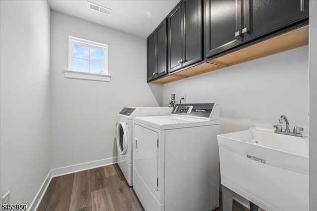 2 Vansickle Ct, Roxbury Twp., NJ 07850