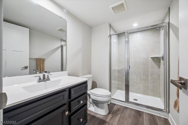 2 Vansickle Ct, Roxbury Twp., NJ 07850