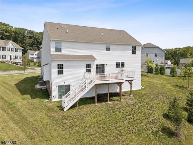 2 Vansickle Ct, Roxbury Twp., NJ 07850