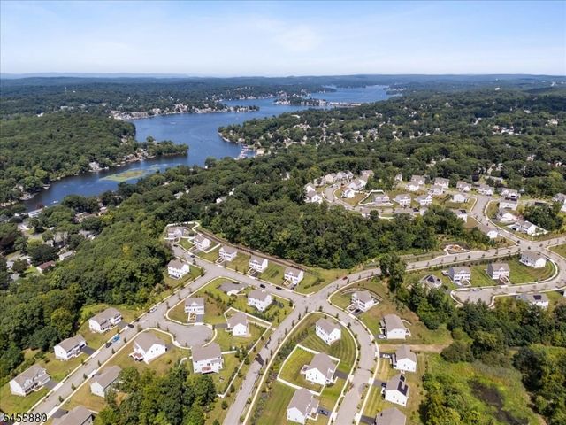 2 Vansickle Ct, Roxbury Twp., NJ 07850
