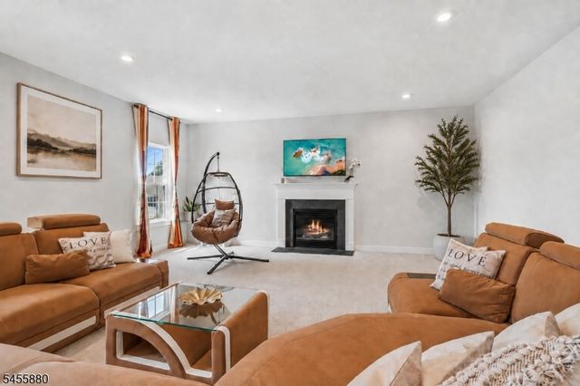 2 Vansickle Ct, Roxbury Twp., NJ 07850