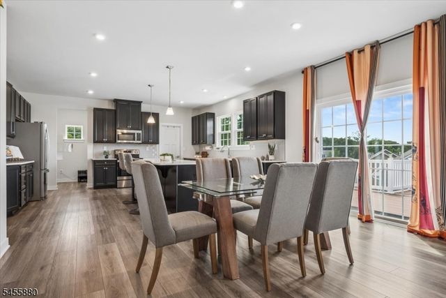 2 Vansickle Ct, Roxbury Twp., NJ 07850