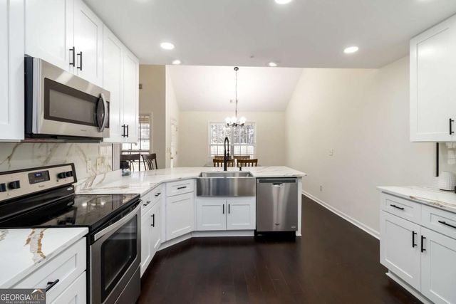 1670 Cooper Lakes Drive, Grayson, GA 30017