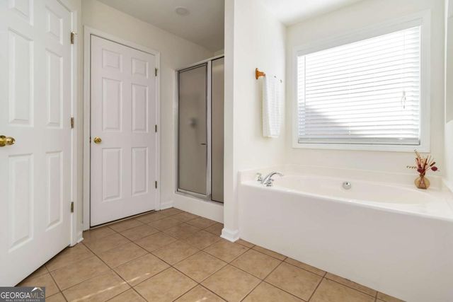 1670 Cooper Lakes Drive, Grayson, GA 30017