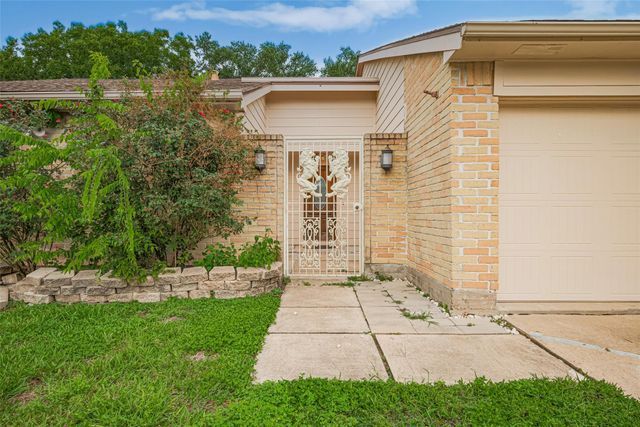 3714 Parkridge Glen Drive, Houston, TX 77082