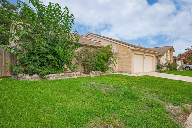 3714 Parkridge Glen Drive, Houston, TX 77082