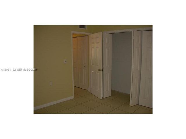 11261 SW 88 ST 205H, Miami, FL 33176