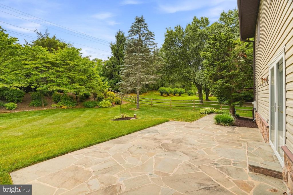 Image 7 of property listing at 13164 HOLLY LOCH LN, Highland, MD 20777