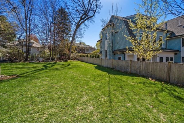 157 Babcock 2, Brookline, MA 02446