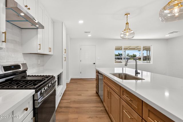 10856 W OAKMONT Drive, Sun City, AZ 85351