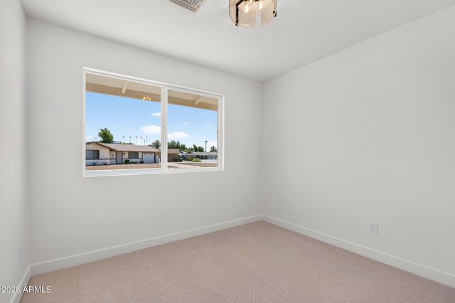 10856 W OAKMONT Drive, Sun City, AZ 85351