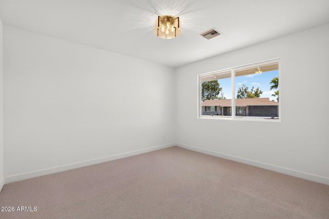 10856 W OAKMONT Drive, Sun City, AZ 85351