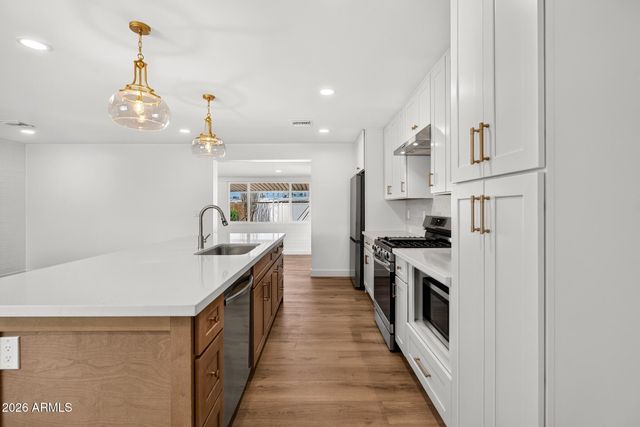 10856 W OAKMONT Drive, Sun City, AZ 85351