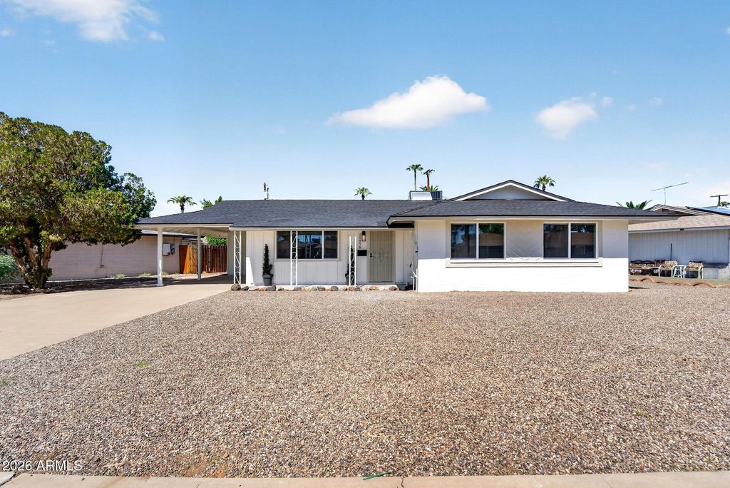 10856 W OAKMONT Drive, Sun City, AZ 85351