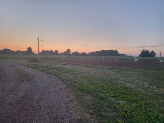 301 Laster Holman, Decherd, TN 37324