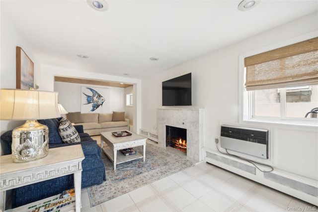 87 Bay Street, East Atlantic Beach, NY 11561