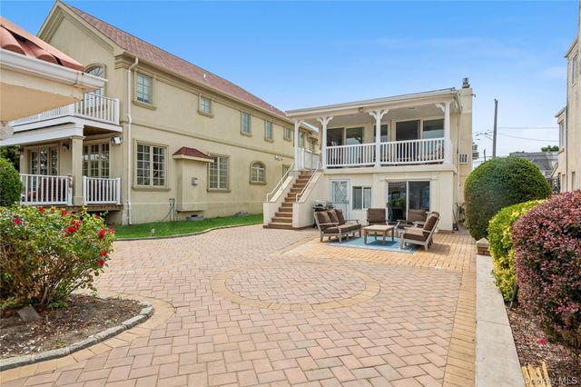 87 Bay Street, East Atlantic Beach, NY 11561