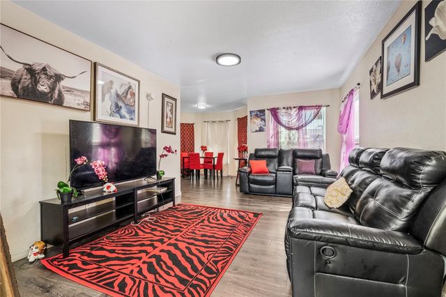 8613 N 15TH STREET, Tampa, FL 33604