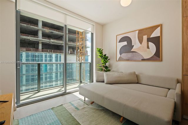 11 NE 26th St 2605, Miami, FL 33132